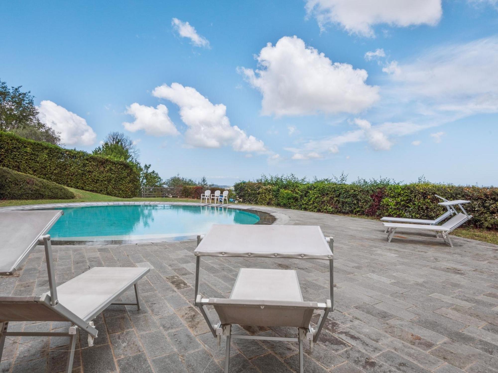 Stunning Apartment In Mombaroccio Near Metauro River מראה חיצוני תמונה