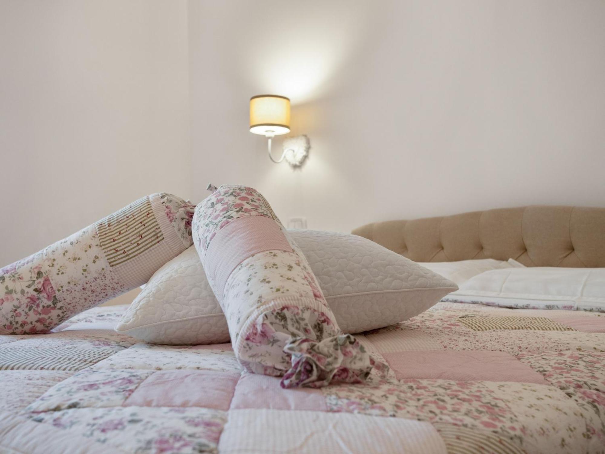 Stunning Apartment In Mombaroccio Near Metauro River מראה חיצוני תמונה