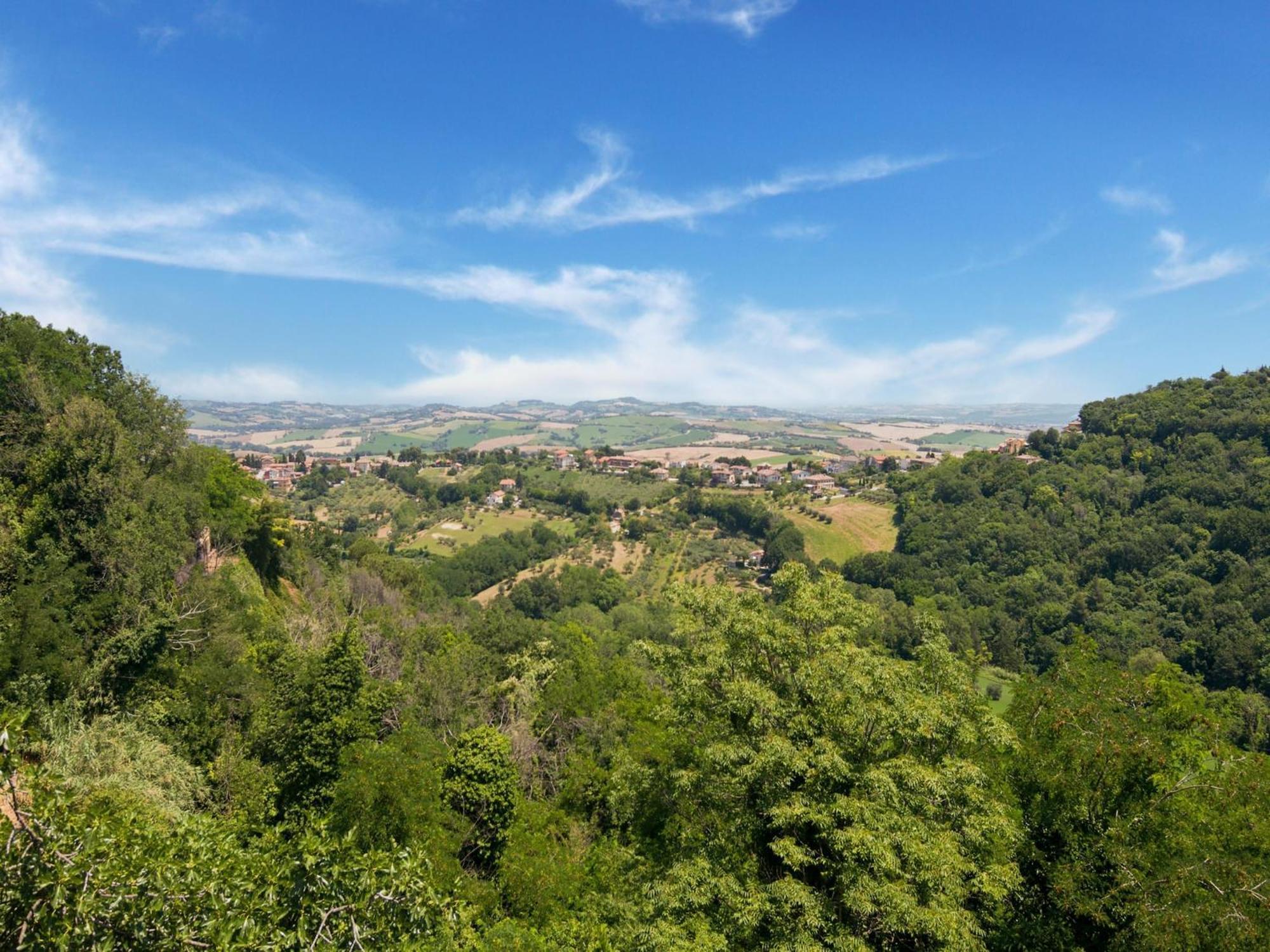 Stunning Apartment In Mombaroccio Near Metauro River מראה חיצוני תמונה